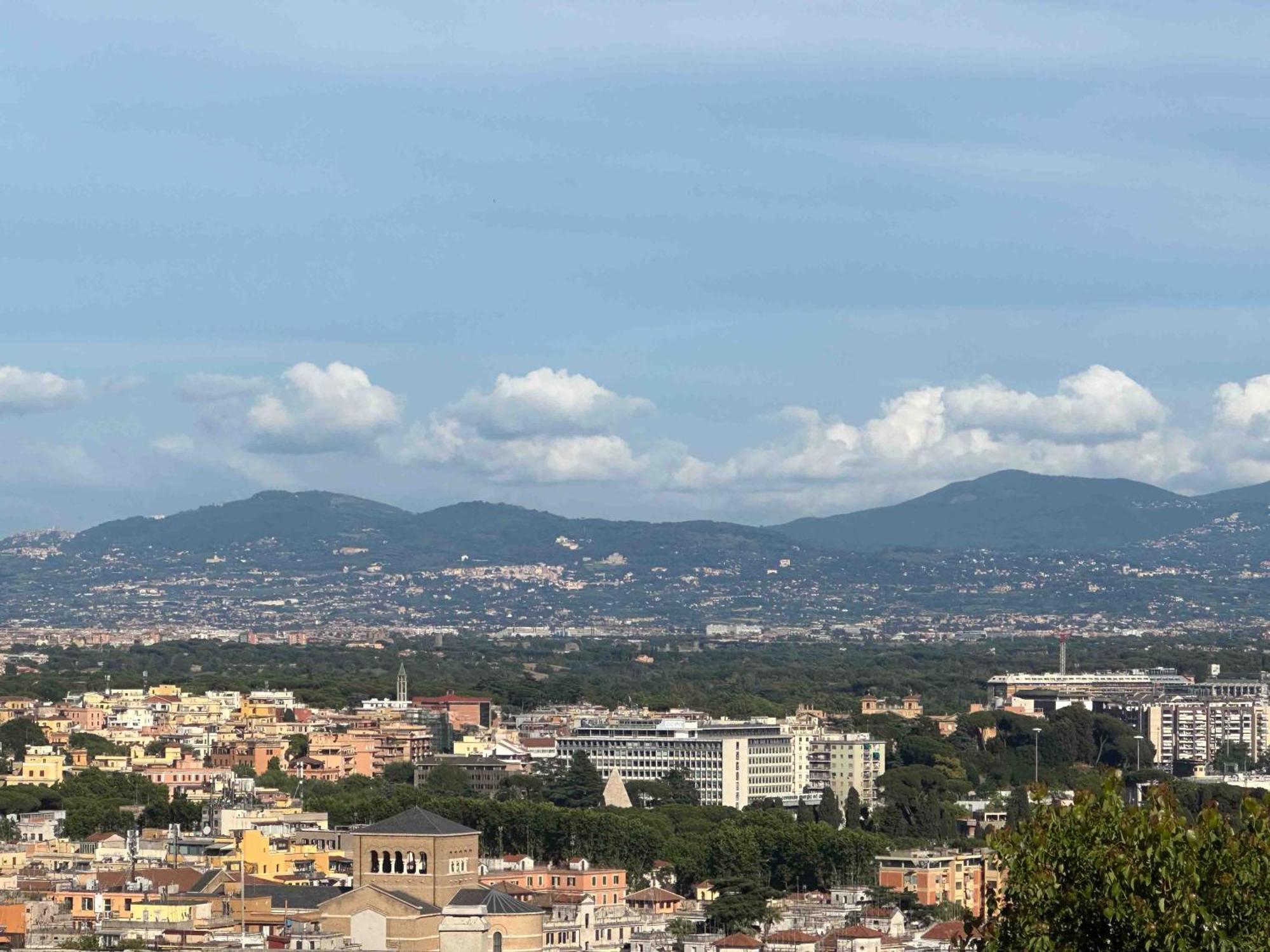 Lovely Panoramic Apartment